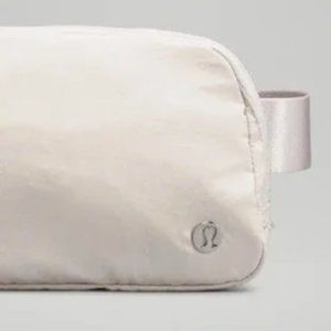 White Opal Lulu Cross Body Bag